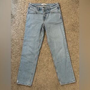 Abercrombie & Fitch The 90s Straight Mid Rise Jeans